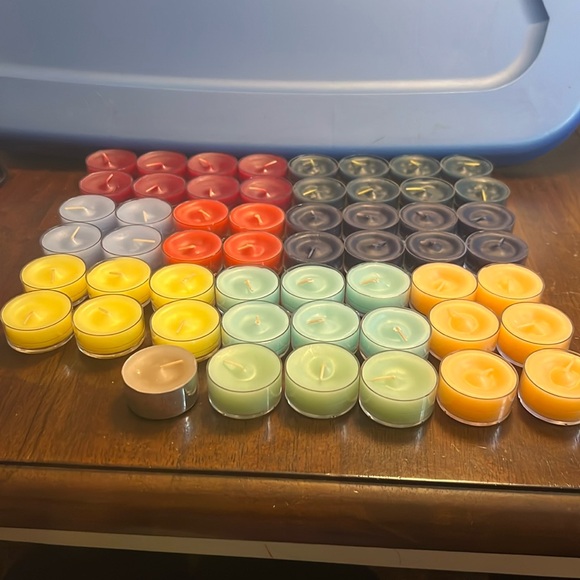 PartyLite‎ Lot of 54 Tealight Candles - Picture 1 of 3